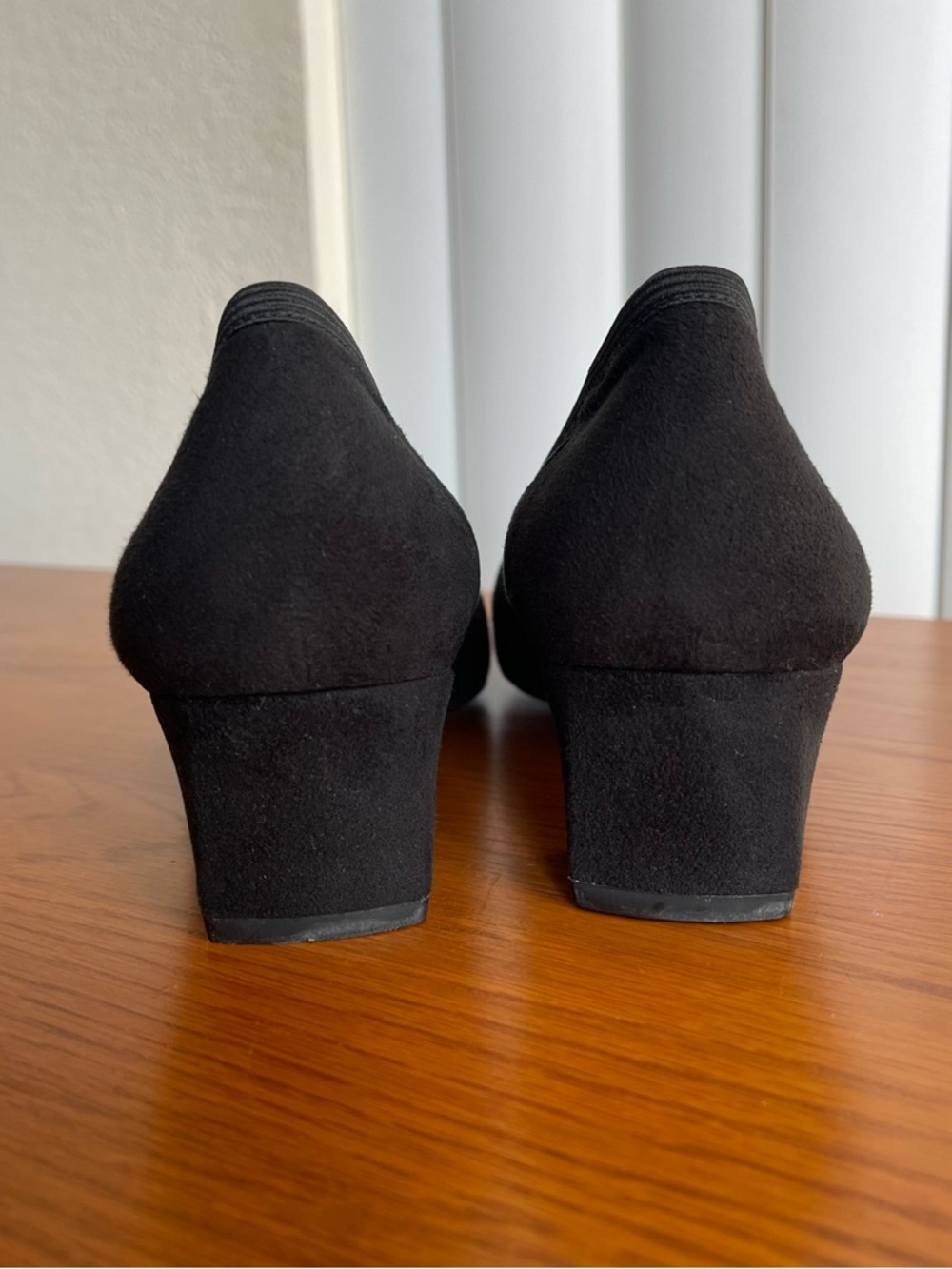 Stuart Weitzman Fairfield Ultrasuede Perforated Loafer Heels Black Size 8.5N - Picture 6 of 16